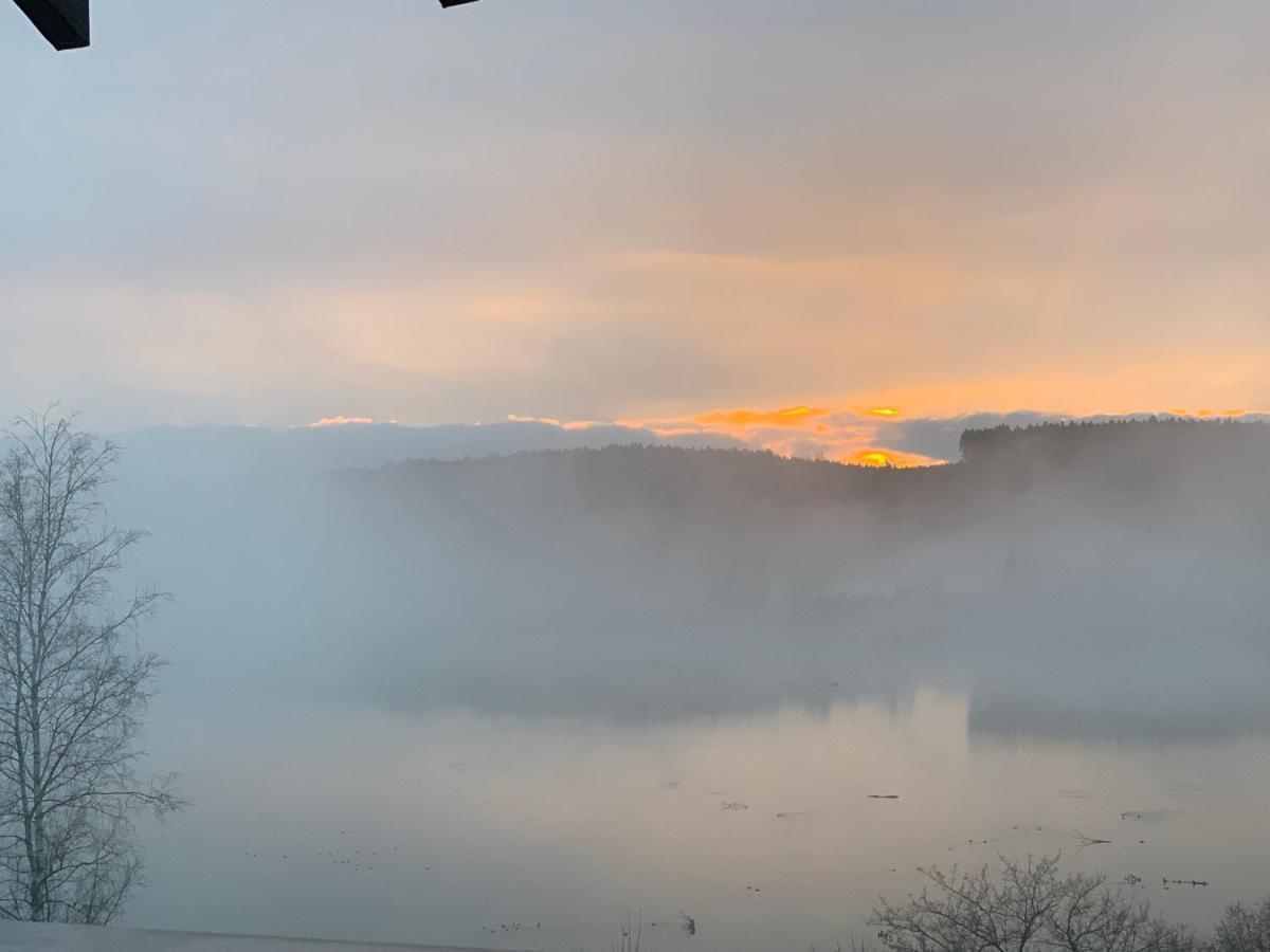 Stille X Weite - Hochwertige Wohnung Mit See-Panorama Kronburg ภายนอก รูปภาพ