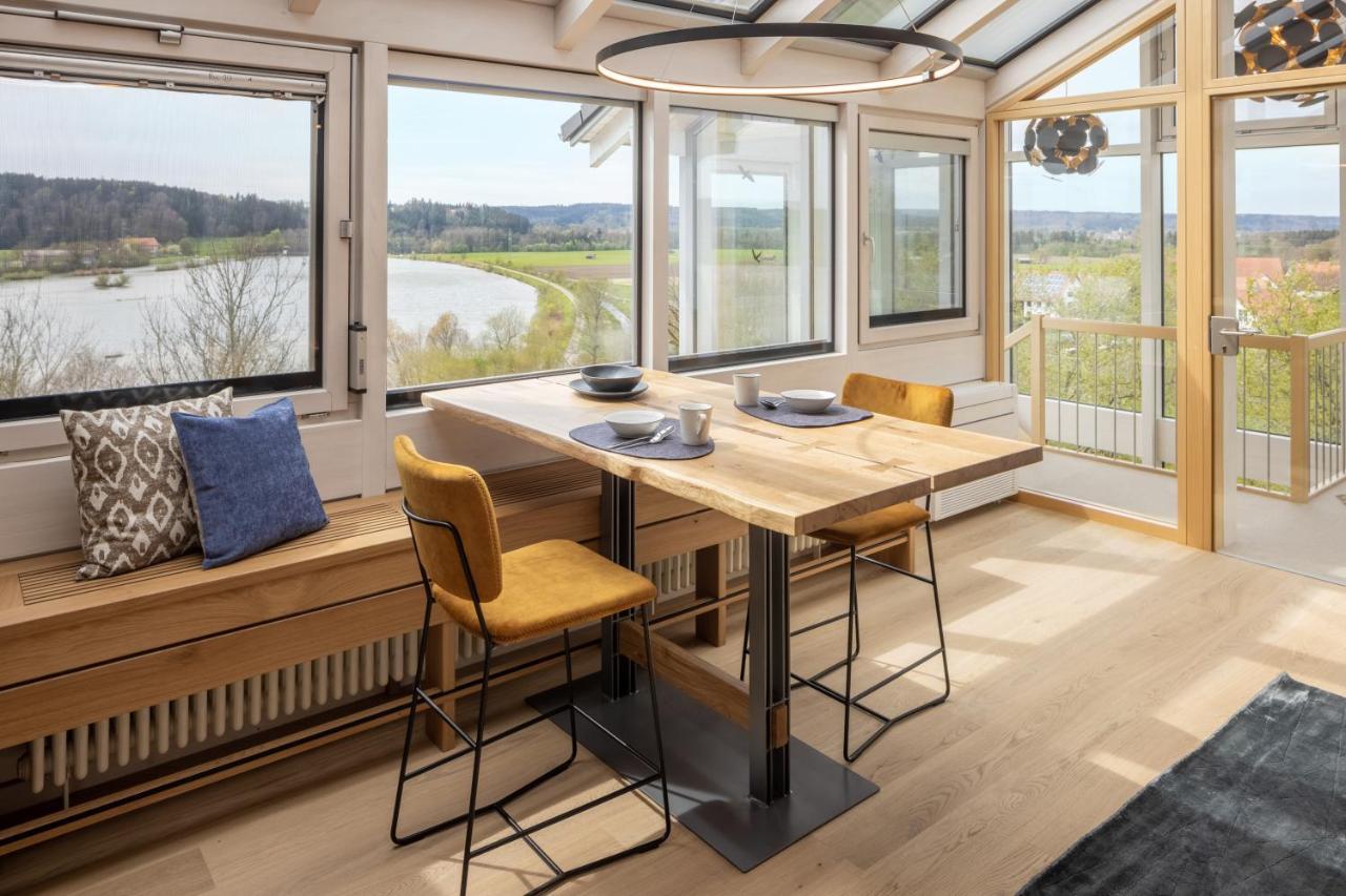 Stille X Weite - Hochwertige Wohnung Mit See-Panorama Kronburg ภายนอก รูปภาพ