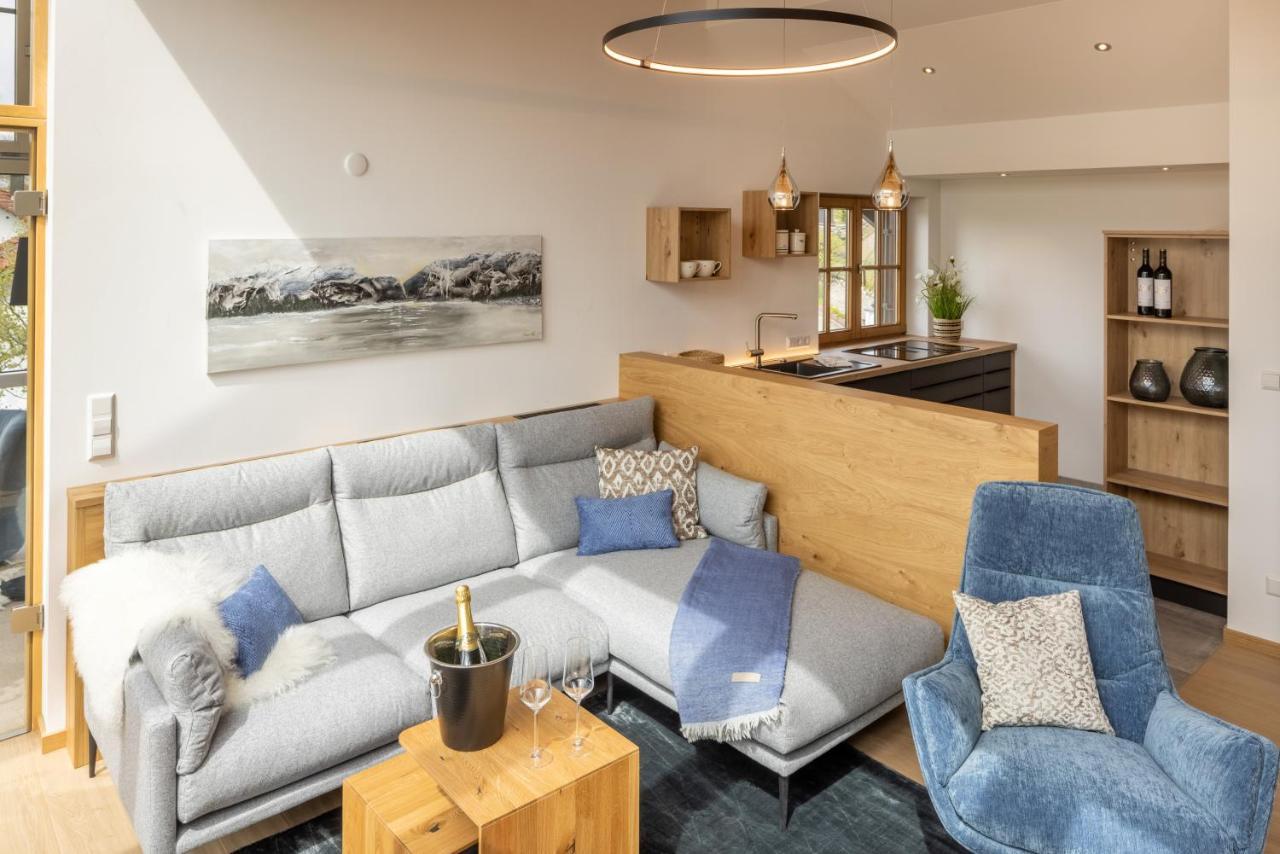 Stille X Weite - Hochwertige Wohnung Mit See-Panorama Kronburg ภายนอก รูปภาพ