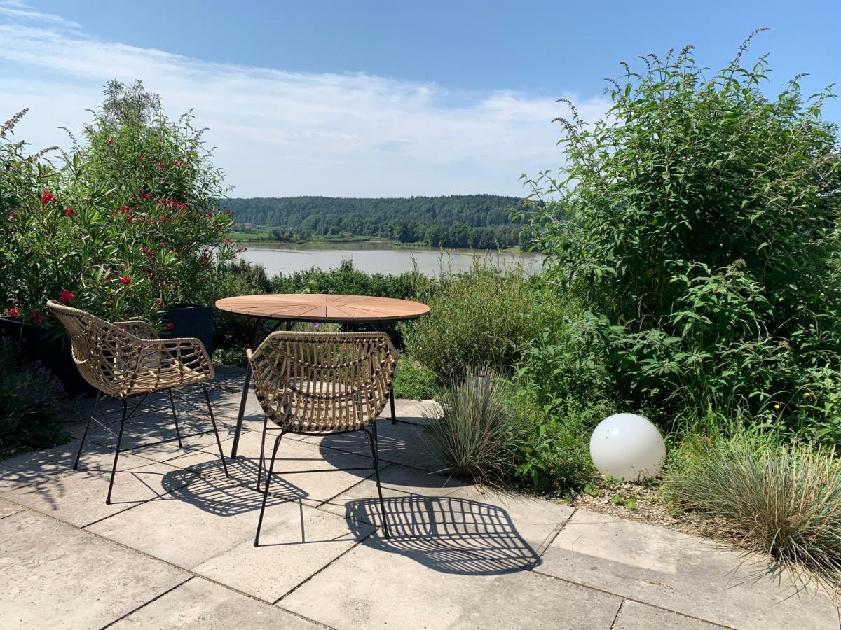 Stille X Weite - Hochwertige Wohnung Mit See-Panorama Kronburg ภายนอก รูปภาพ